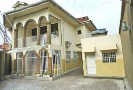 Grande maison 4 chambres en location - quartier GB Kinshasa