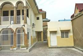 Grande maison 4 chambres en location - quartier GB Kinshasa