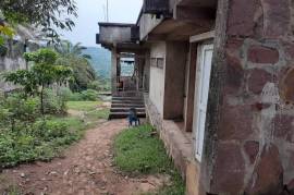 Grande maison a vendre sur mont-ngafula 